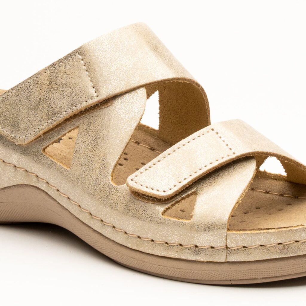 Laura Sandaler - Guld