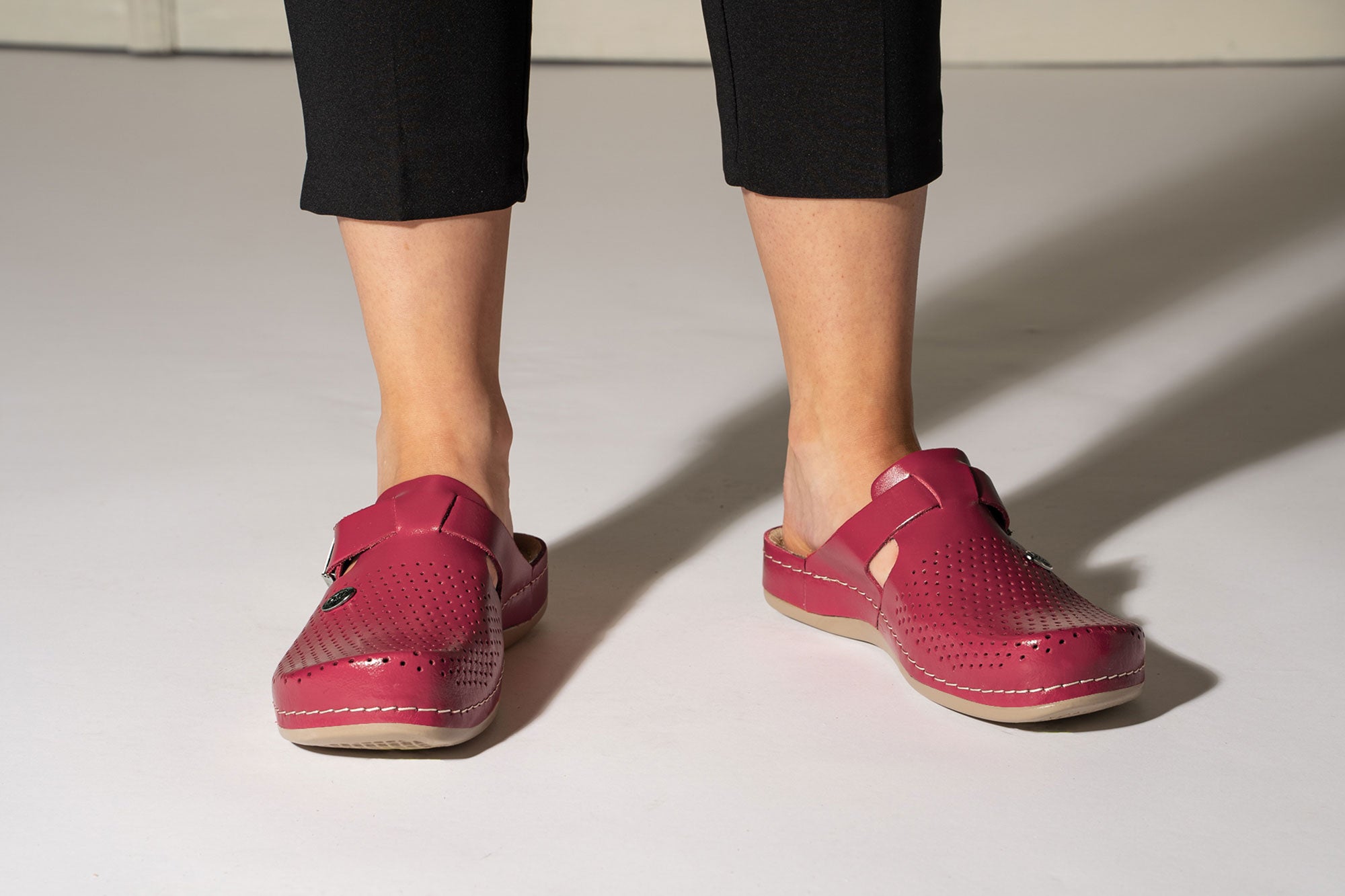 Leona - Dam Läder Clogs - Röd